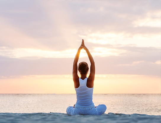 meditatie op het strand